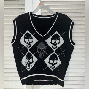 Skull pattern sweater vest